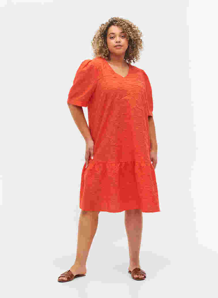 Textured dress with short puff sleeves, Mandarin Red, Model image number 2