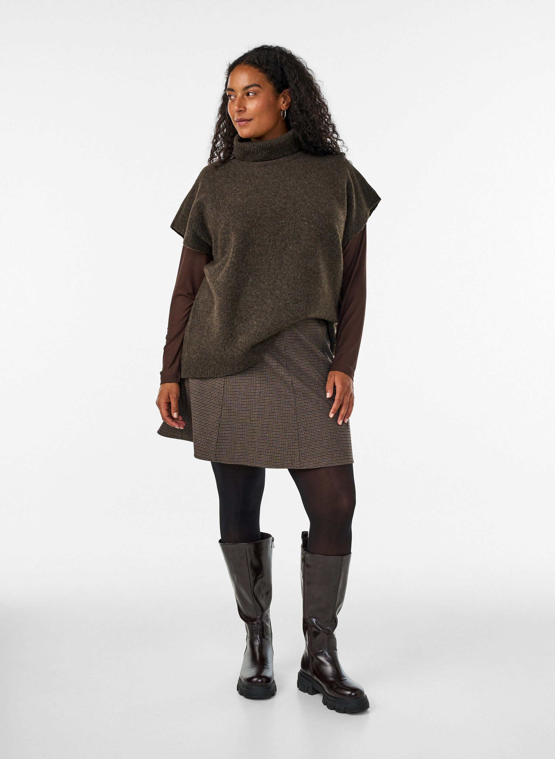 ZizzifashionKnitted vest with turtleneck, Brown, Model image number 1
