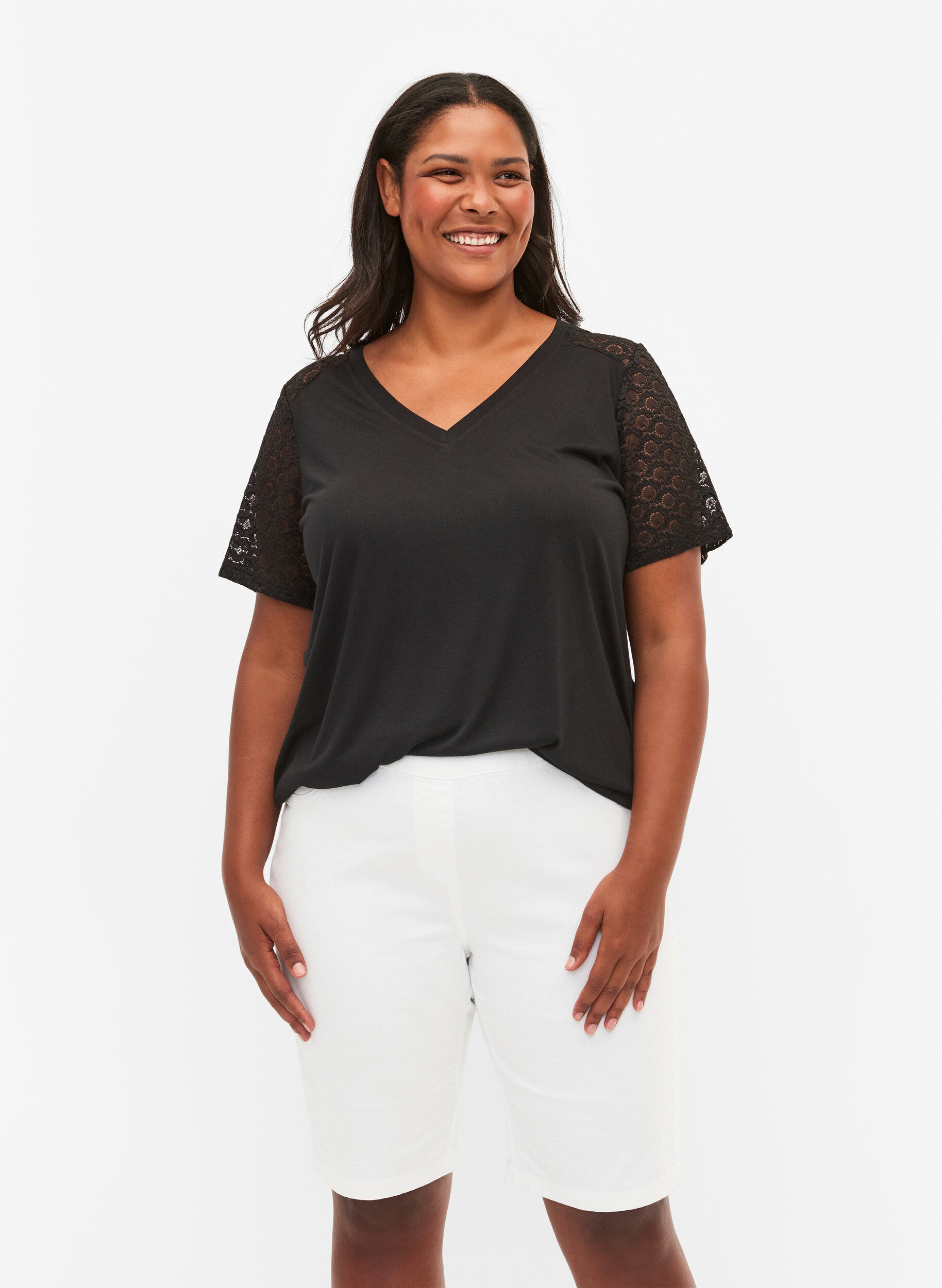 Zizzifashion Close-fitting shorts with back pockets, White, Model image number 0