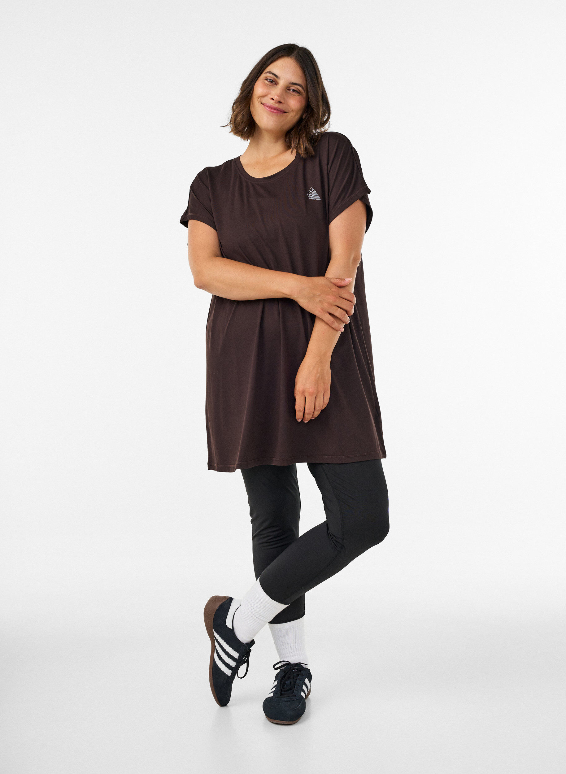 ZizzifashionLong training t-shirt, Brown, Model image number 1