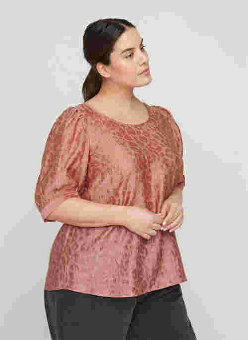 Blouse with 2/4 puff sleeves and a tone-on-tone pattern