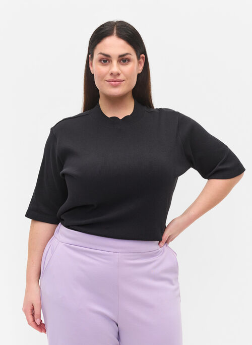 High-neck cotton blouse with half sleeves