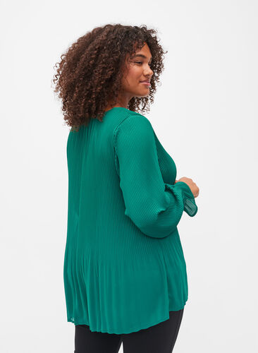 Pleated top with v-neck, Evergreen, Model image number 1