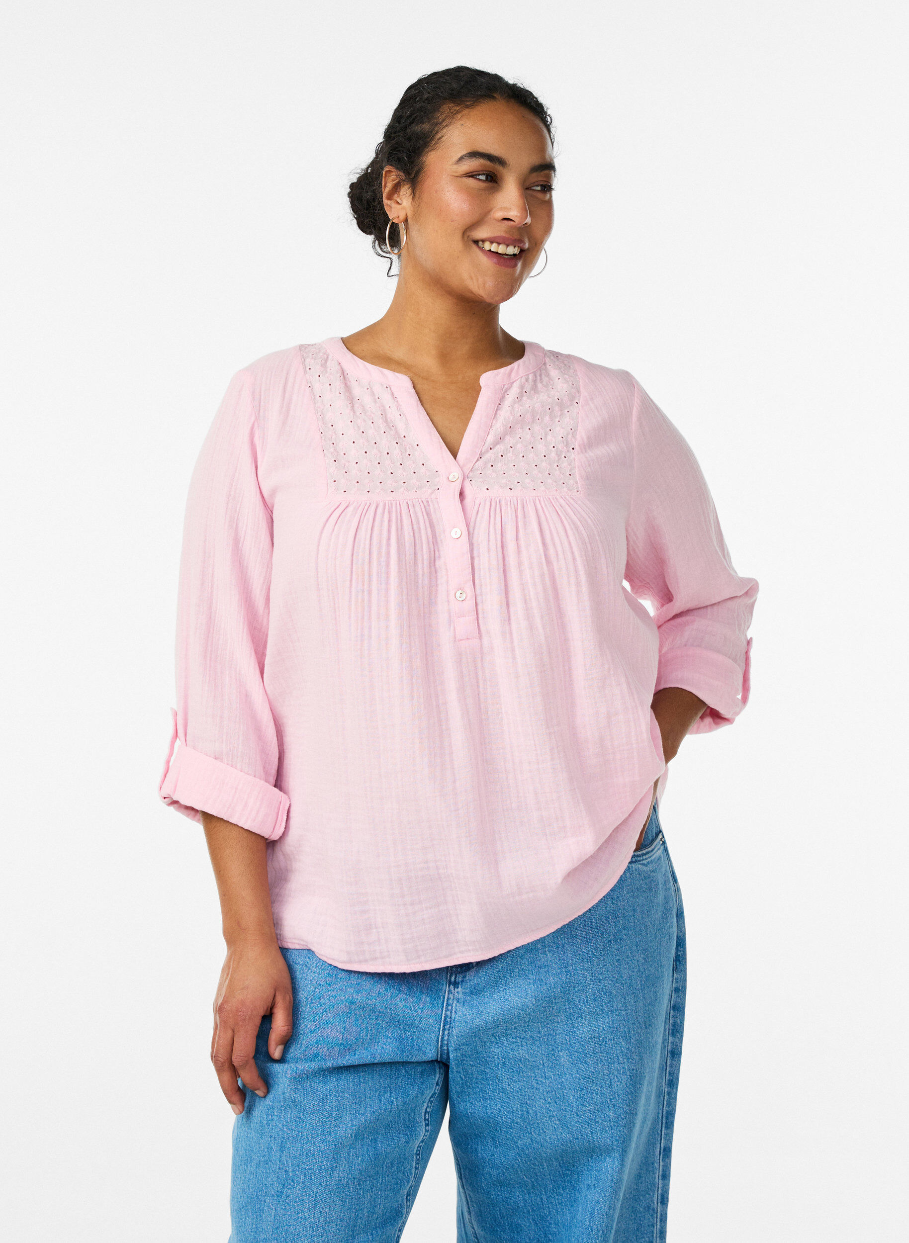 ZizzifashionBlouse in cotton muslin with broderie anglaise, Rose, Model image number 0