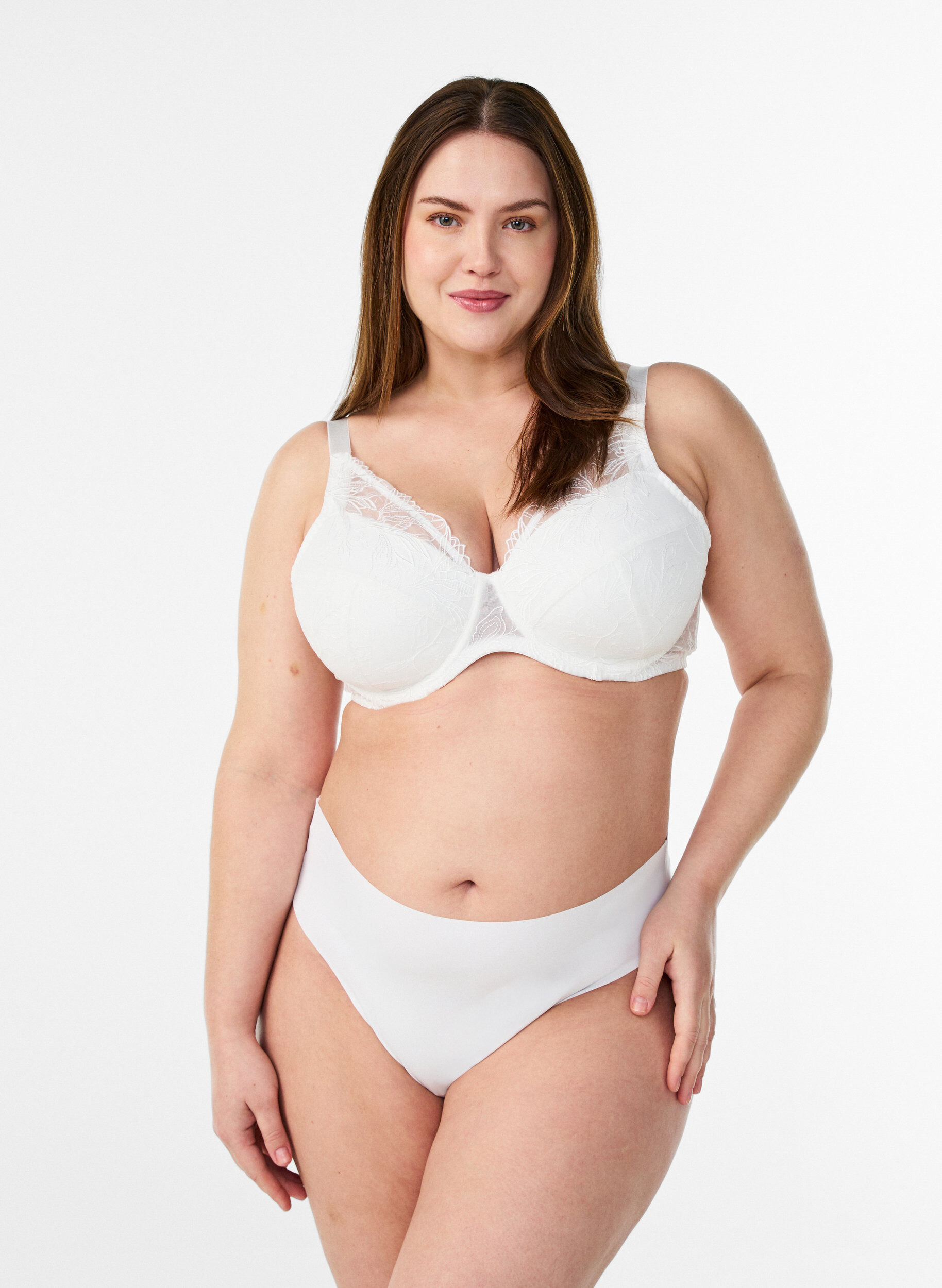ZizzifashionPadded lace bra with underwire, White, Model image number 1