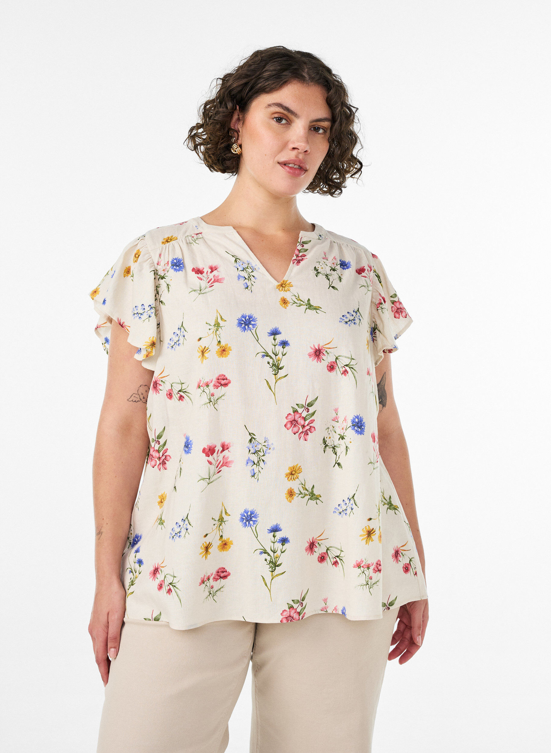 ZizzifashionViscose and linen blouse with ruffle sleeves, Beige, Model image number 0