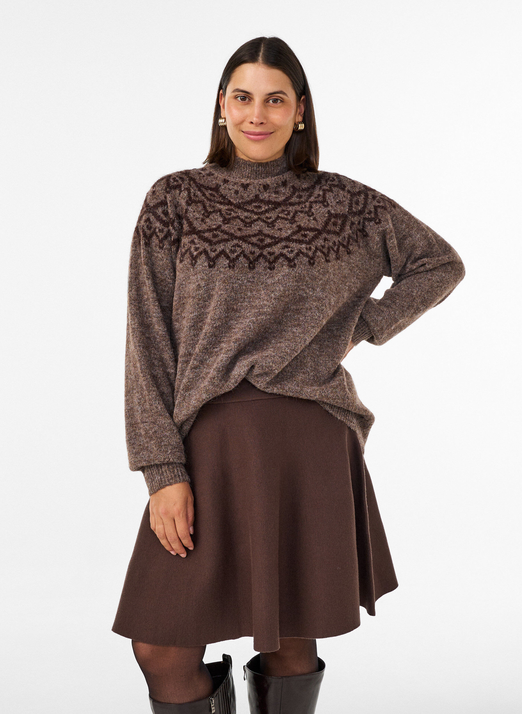 Short knitted A-line skirt, Brown, Model