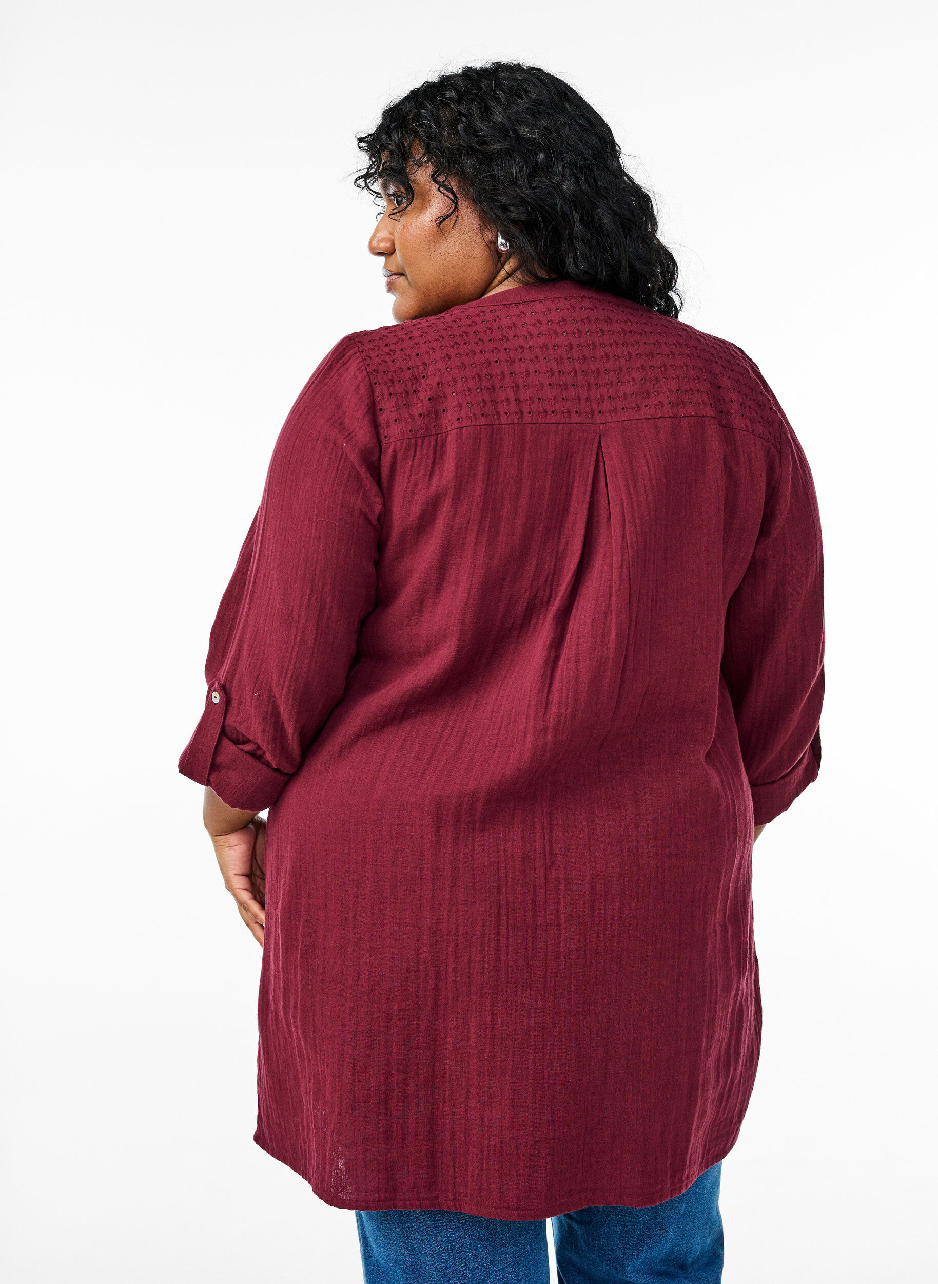 Zizzifashion Cotton muslin tunic with broderie anglaise, Dark Bordeaux, Model image number 2