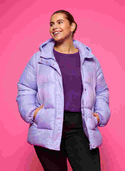 Short puffer jacket with hood