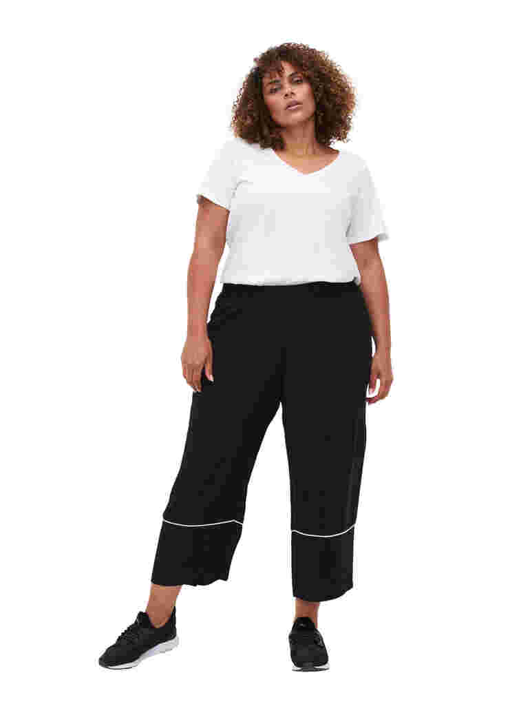Viscose pants with pockets, Black, Model image number 3