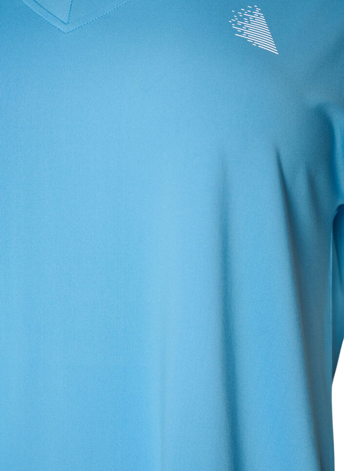 Loose training t-shirt with v-neck, Light Blue, Packshot image number 2