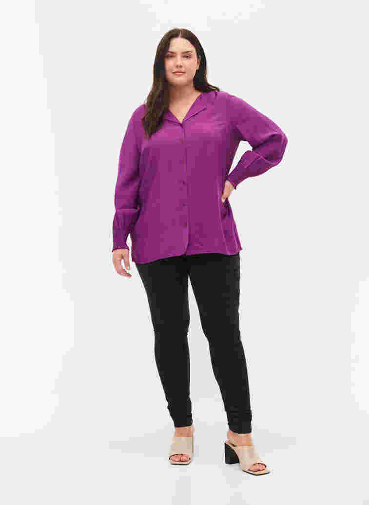 Viscose shirt with smock sleeves, Grape Juice, Model image number 3