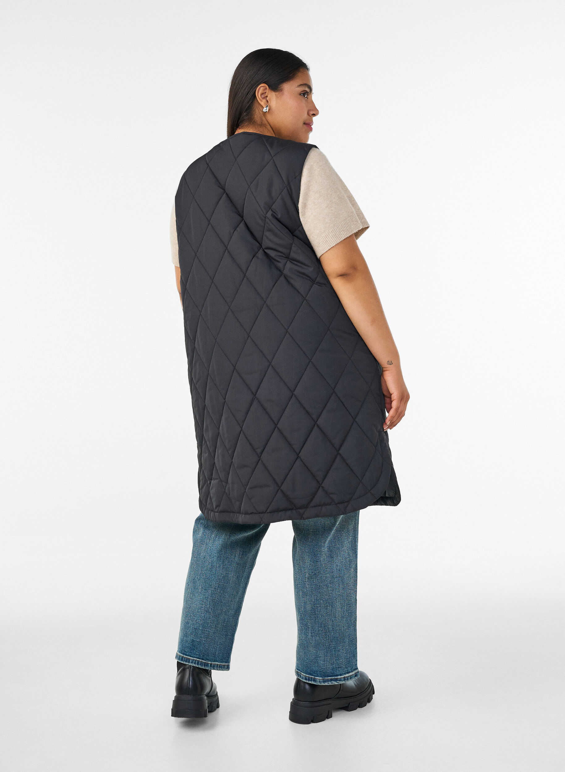 ZizzifashionLong quilted gilet with press studs, Black, Model image number 2