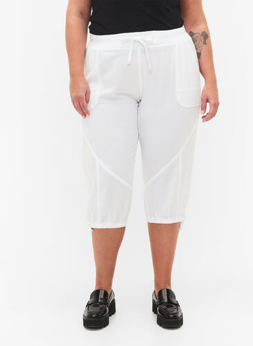 Cotton Capri trousers , Bright White, Model image number 2