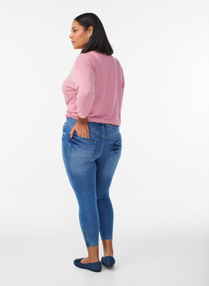 Cropped Amy jeans with zipper detail, Blue, Model image number 1