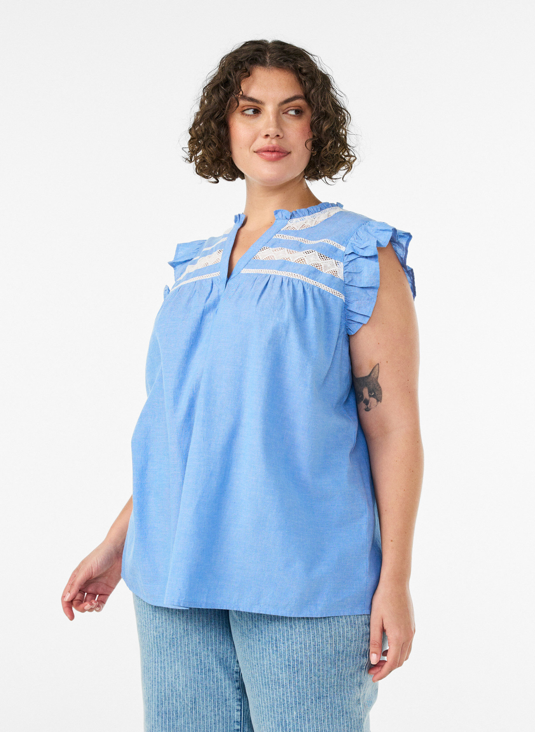 Sleeveless cotton blouse with ruffle edges, Light Blue, Model