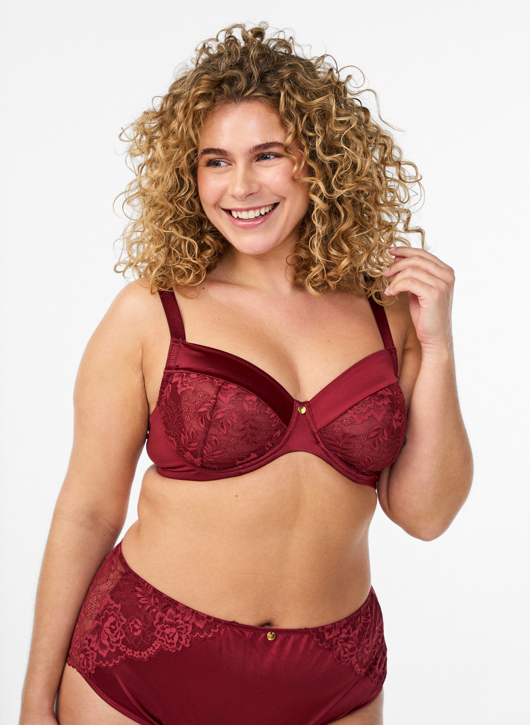 ZizzifashionFull coverage bra in shiny microfibre, Dark Bordeaux, Model image number 0
