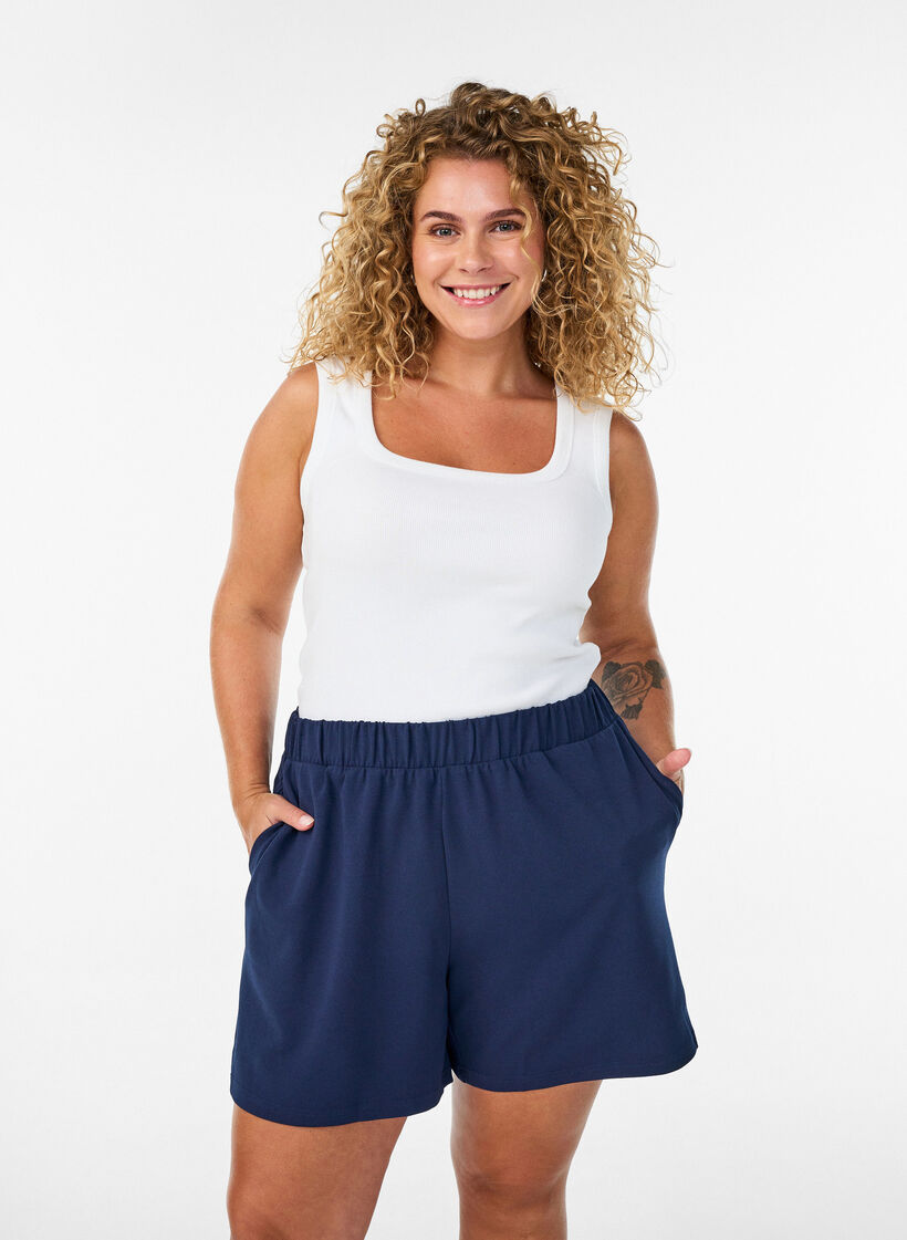 Loose shorts with pockets, Blue, Model image number 0