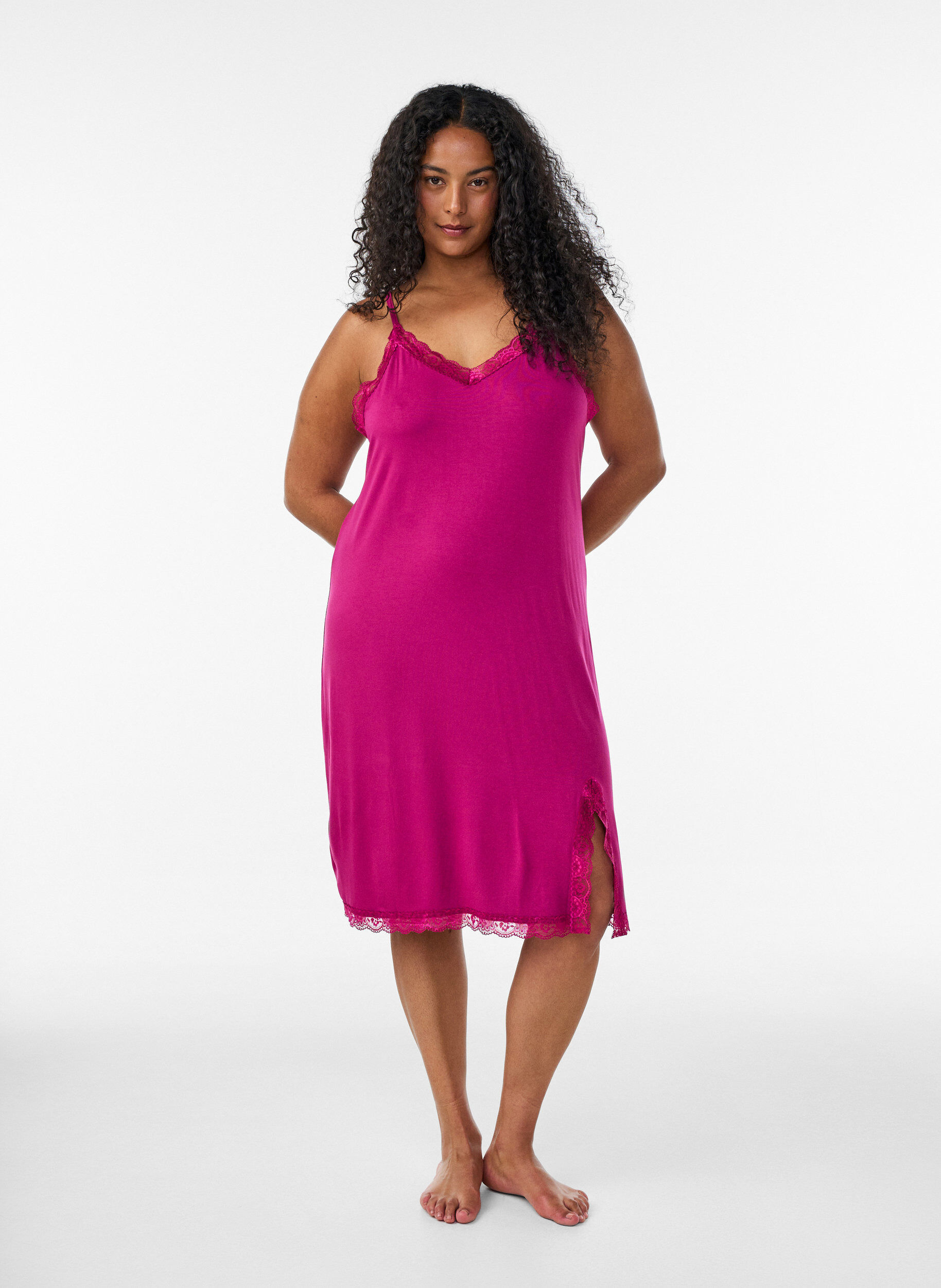 ZizzifashionViscose nightgown with lace and slits, Red, Model image number 0
