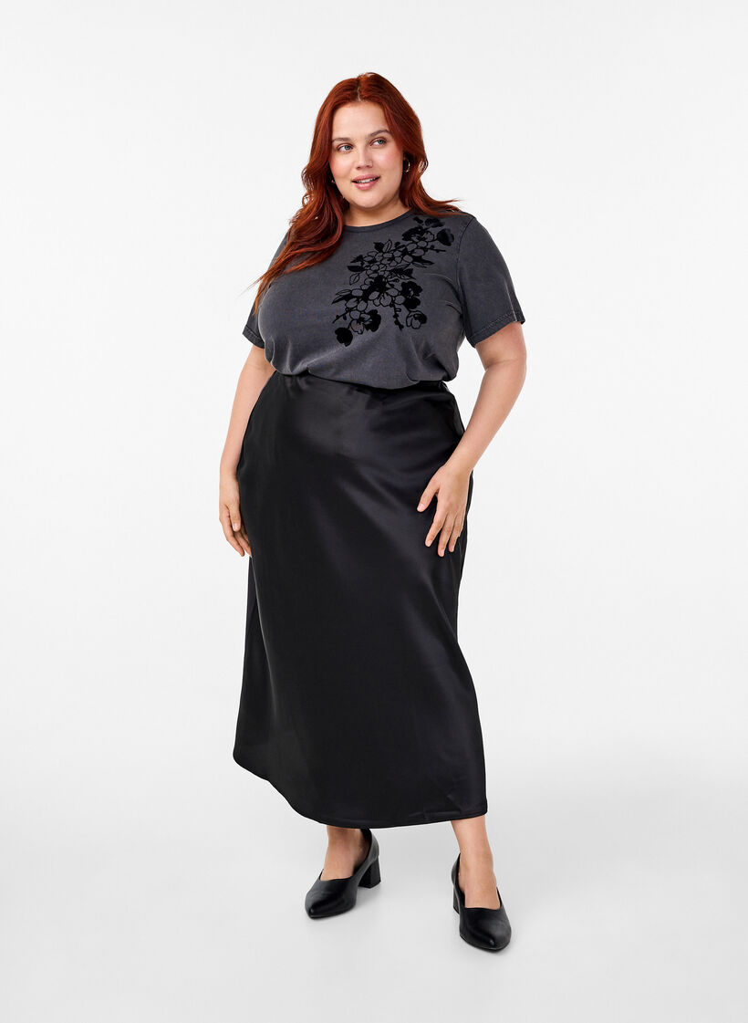 Long satin skirt, Black, Model image number 0