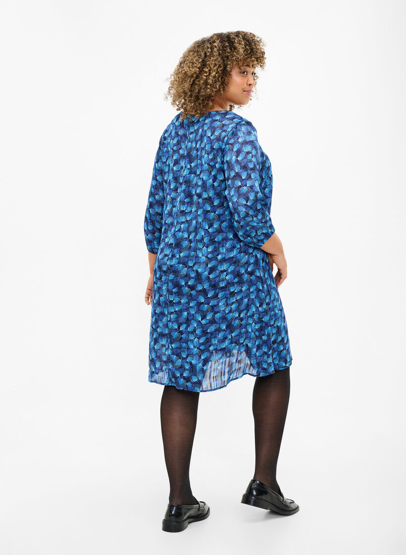 Printed dress with v-neck and 3/4 sleeves, Navy Blazer Leaf AOP, Model image number 1