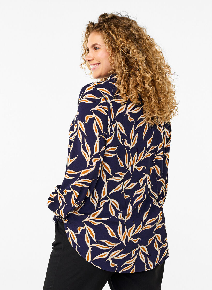 Shirt with leaf print and collar, Ev. Blue w. Leaf AOP, Model image number 1