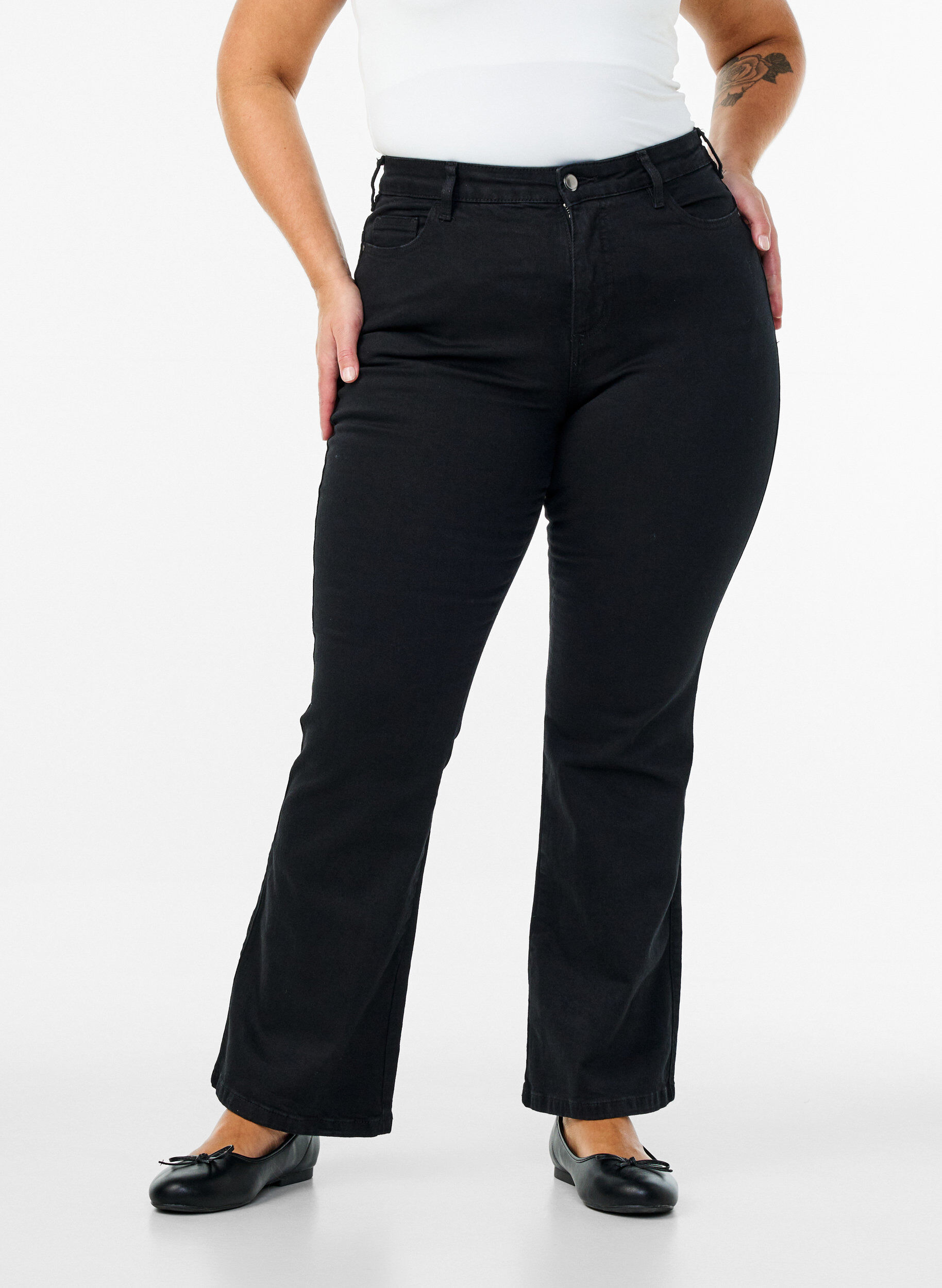 Zizzifashion Ellen bootcut jeans with high waist, Black, Model image number 2