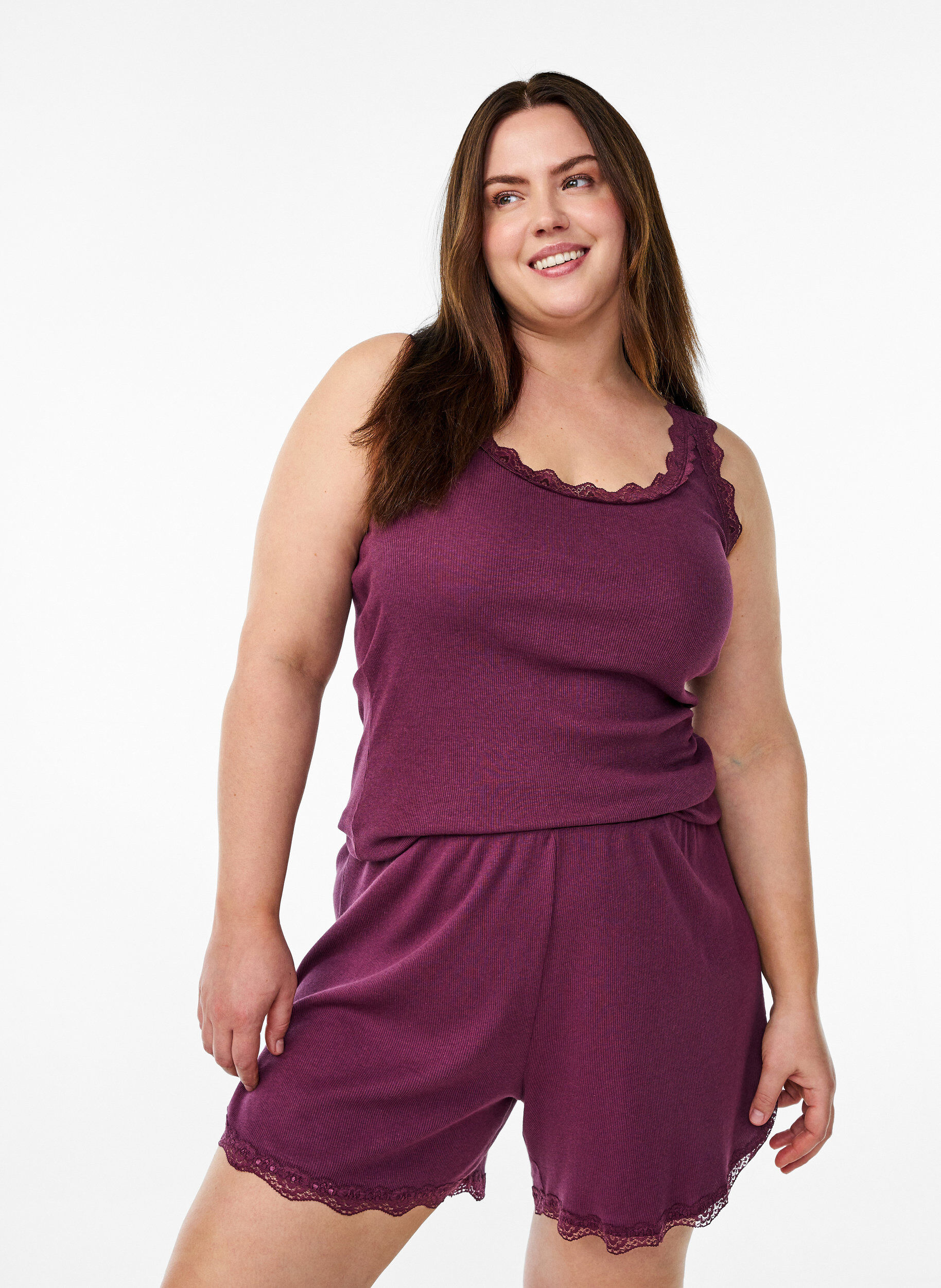 Top with lace trim, Dark Bordeaux, Model