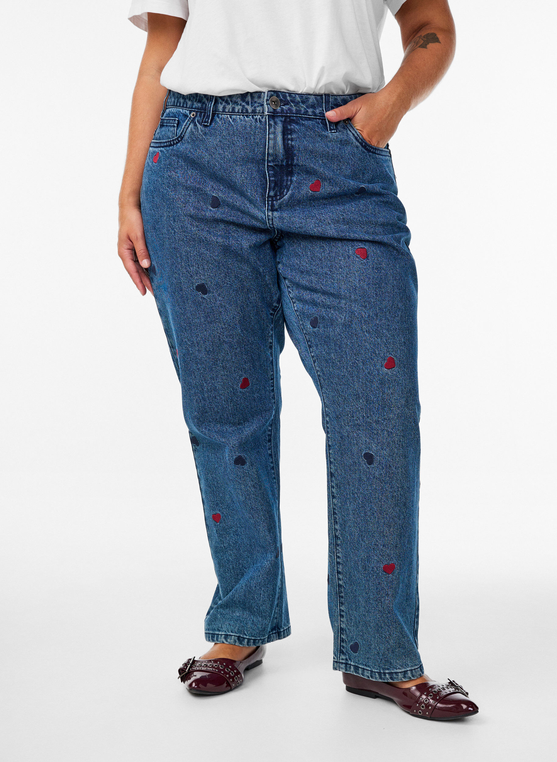 Zizzifashion High-waisted Gemma jeans with embroidered details, Blue, Model image number 2