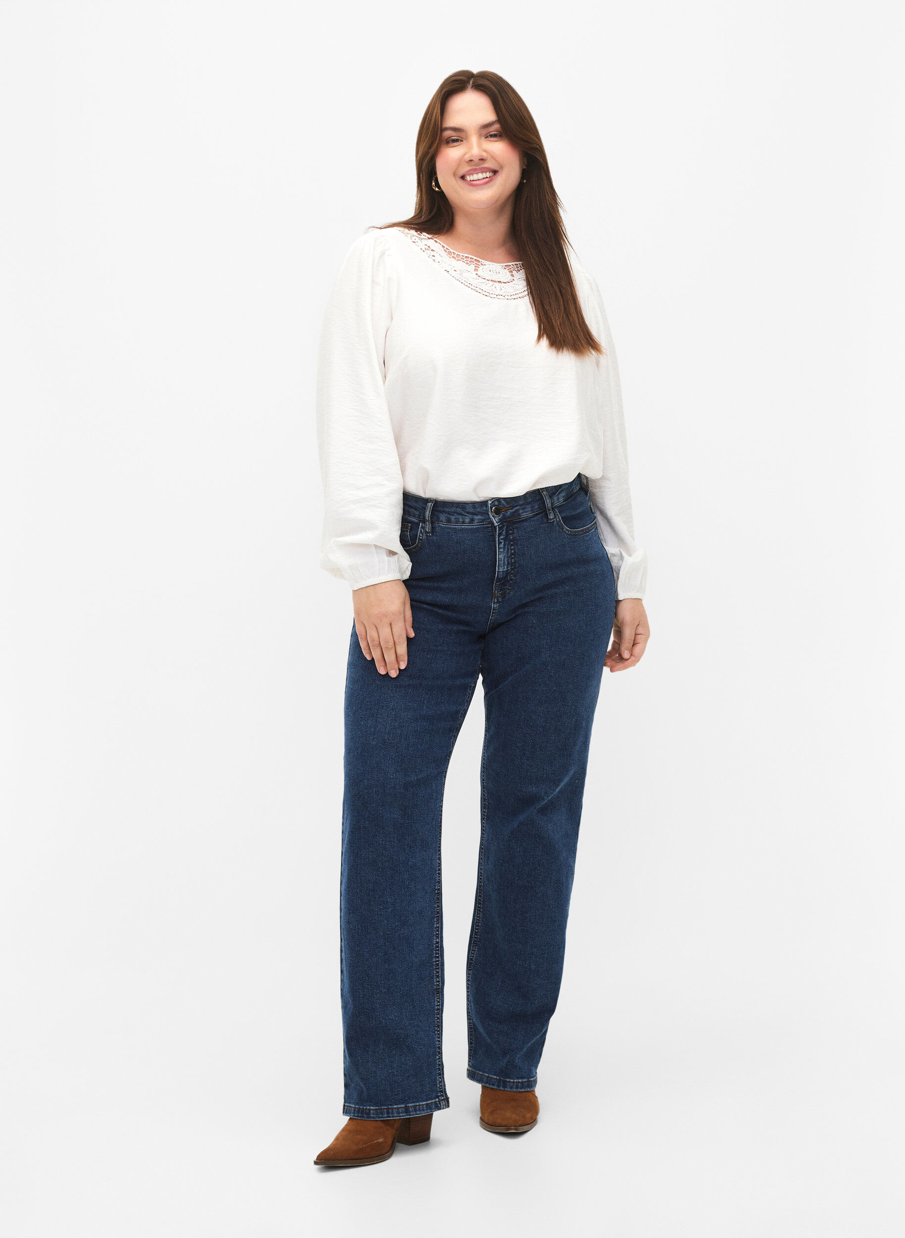 Zizzifashion Blouse in viscose with crochet detail, Bright White, Model image number 2