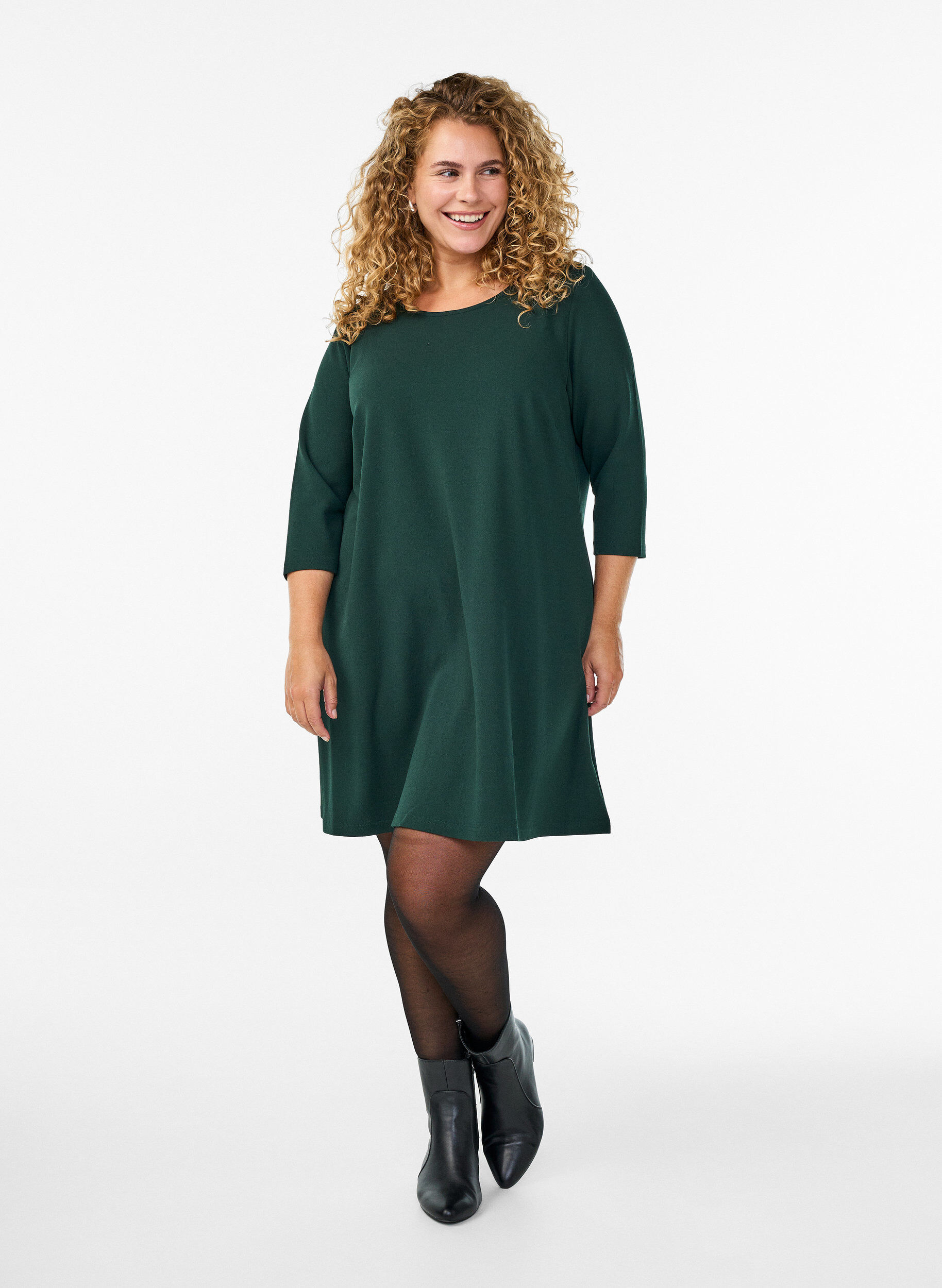 Zizzifashion FLASH - Short A-line dress with 3/4 sleeves, Green, Model image number 1