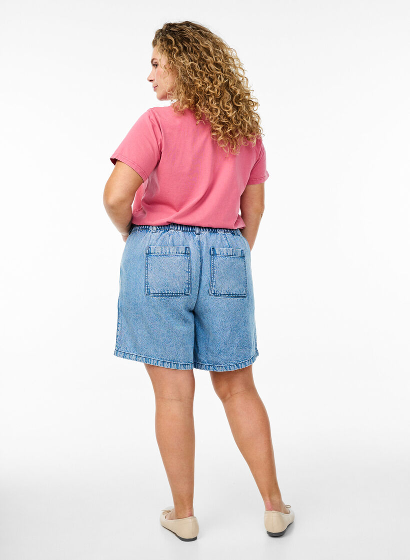 Loose denim shorts with high waist, Light Blue, Model image number 2