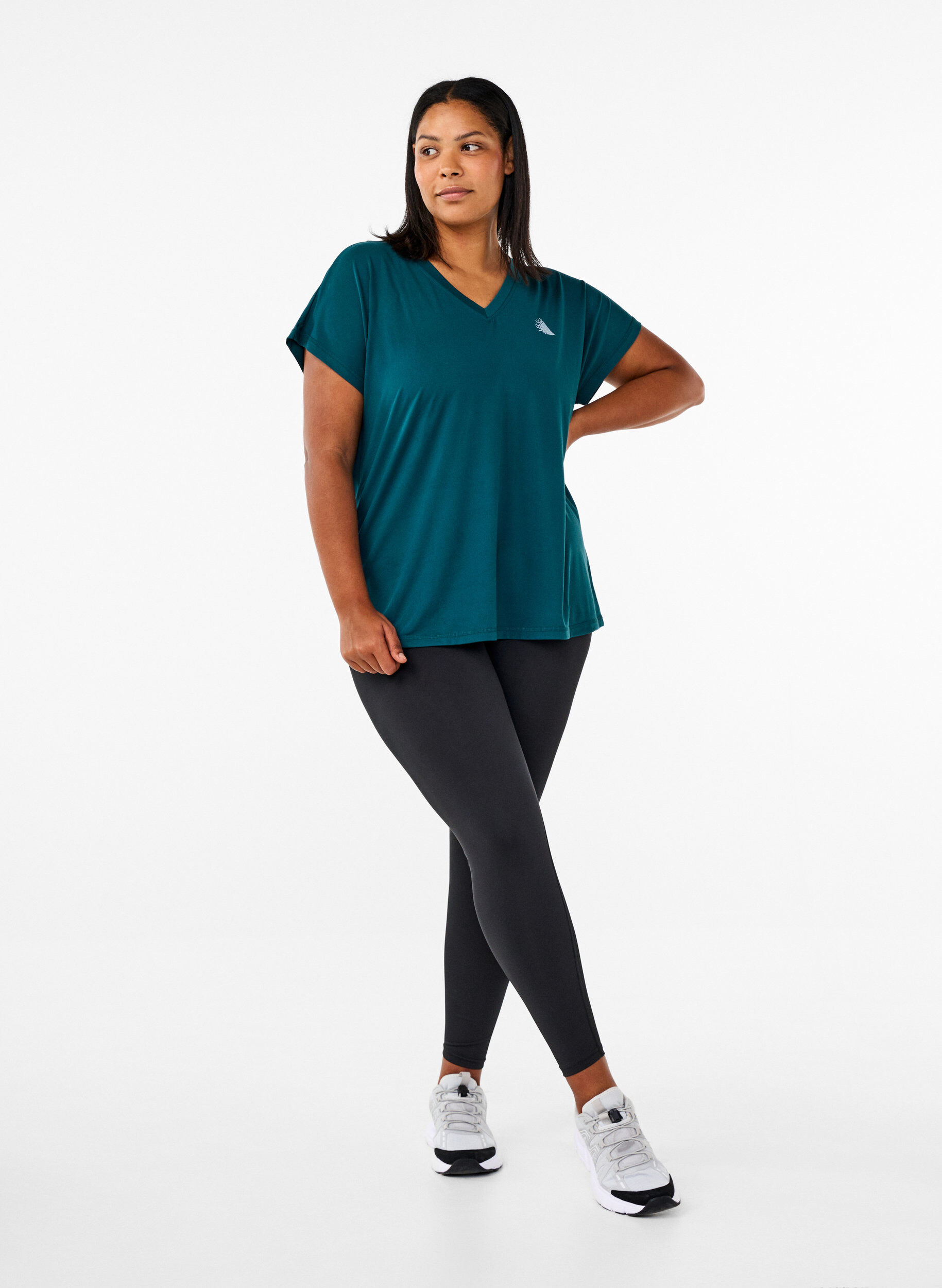 ZizzifashionLoose training t-shirt with v-neck, Green, Model image number 1
