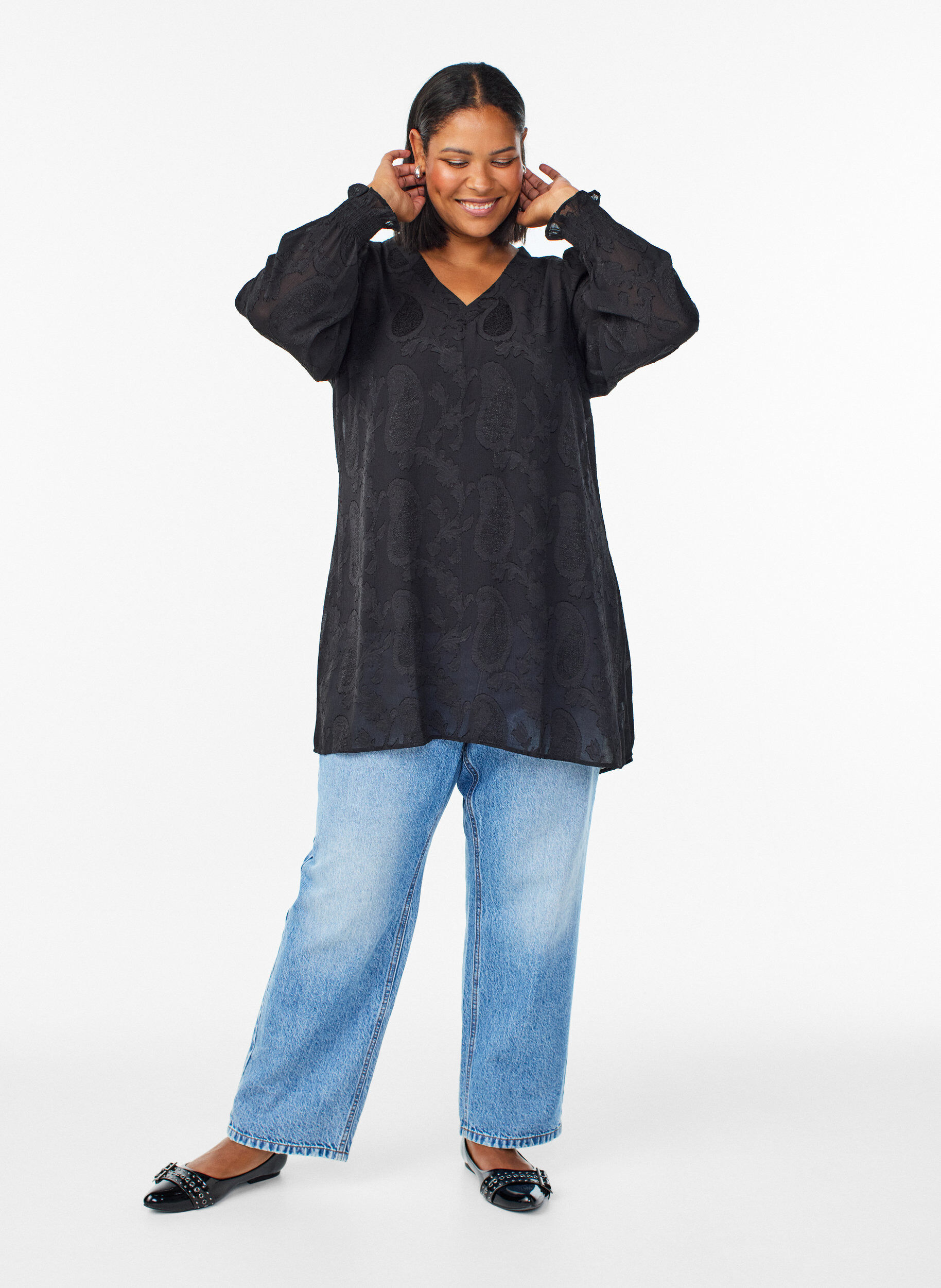 Zizzifashion Tunic with a paisley texture and long sleeves, Black, Model image number 1