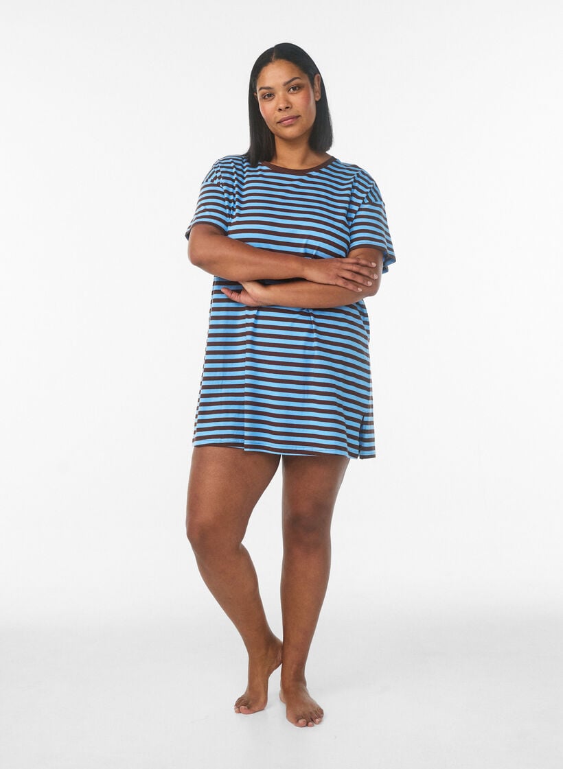 Long striped night T-shirt, Light Blue, Model image number 1