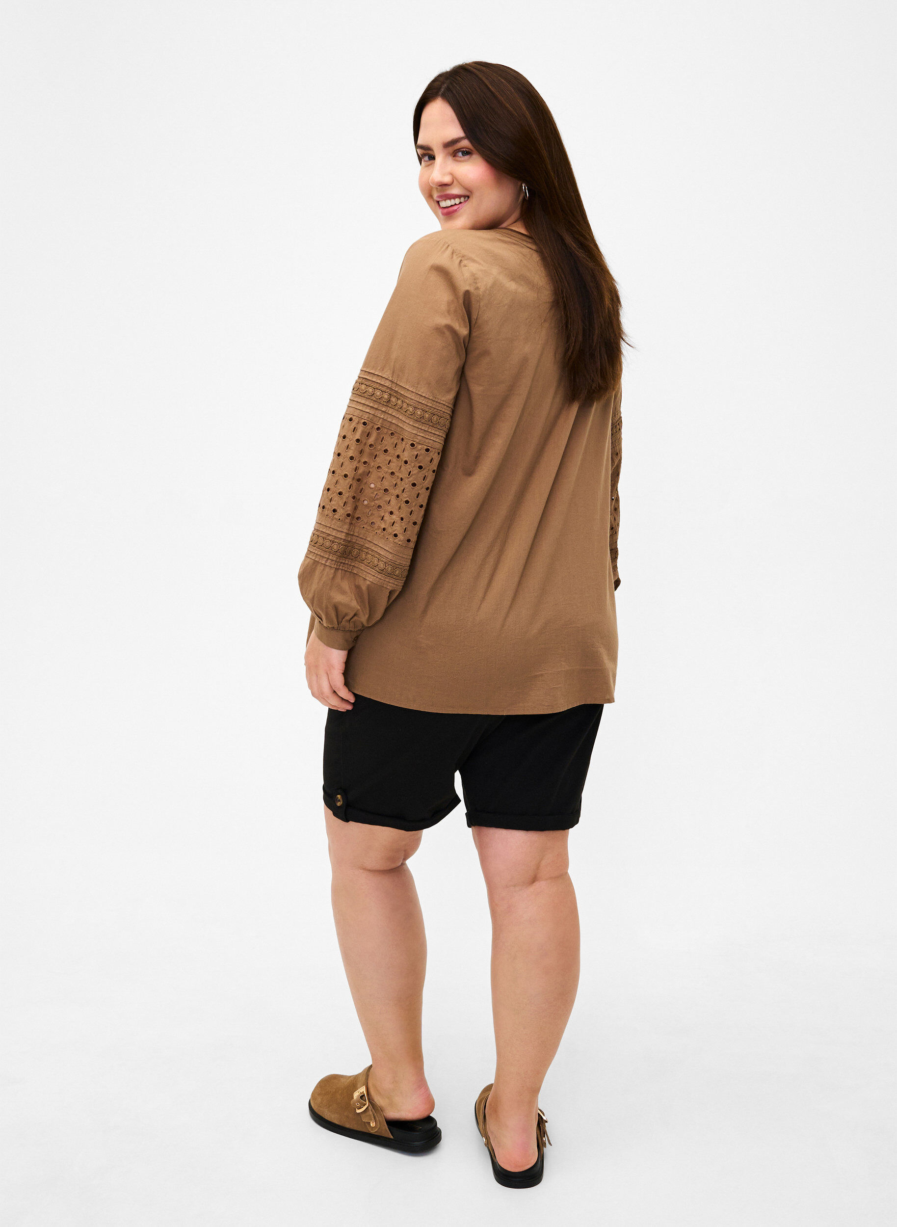 Zizzifashion Chino shorts with pockets, Black, Model image number 1