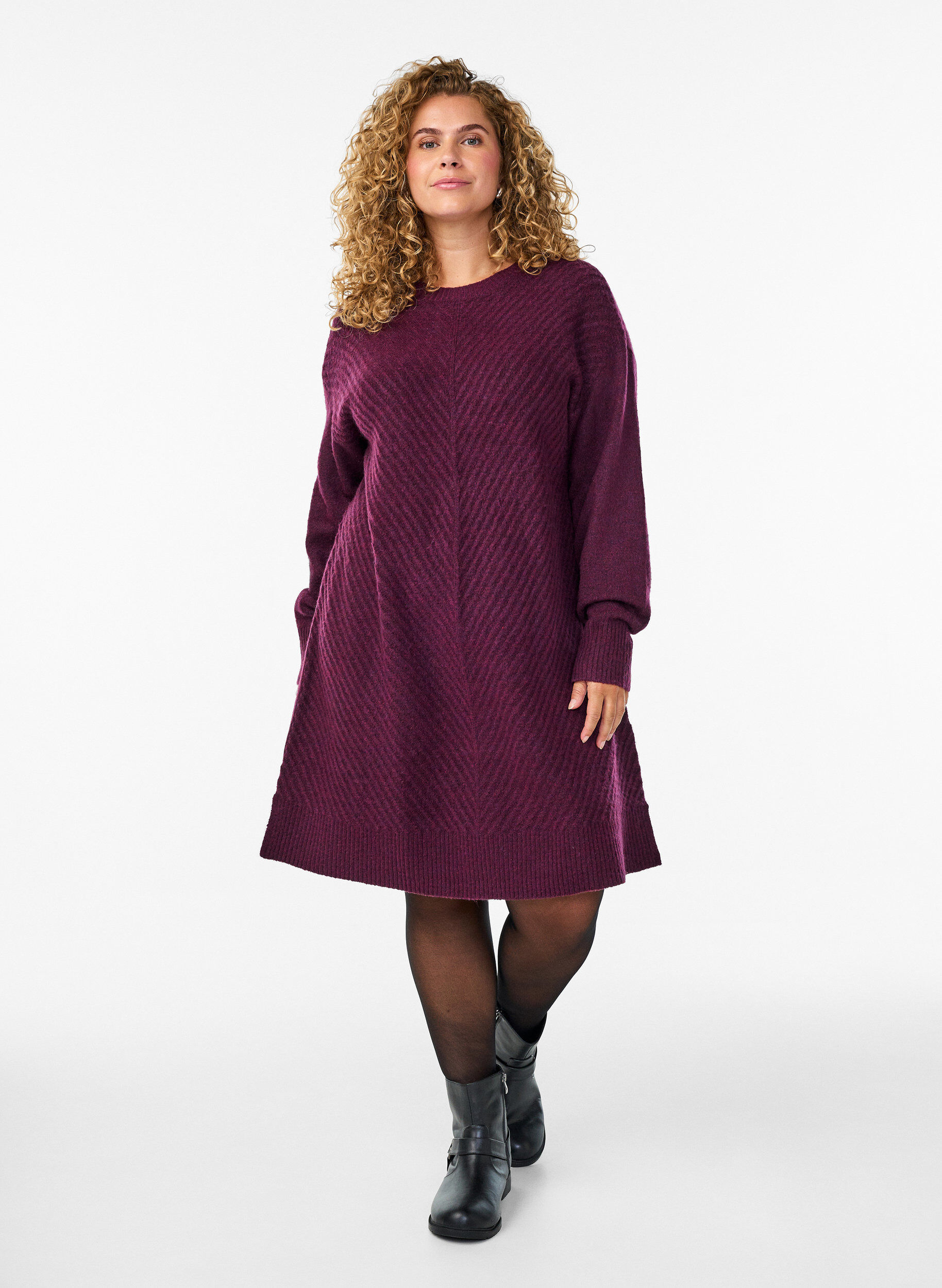 Zizzifashion Short knitted dress with a V-shaped textured pattern, Purple, Model image number 1