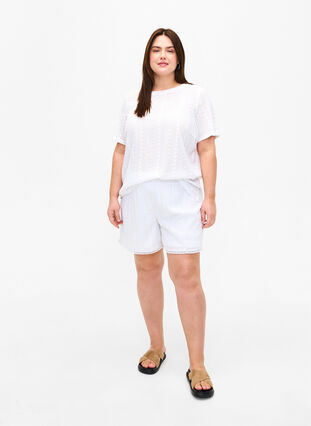 Shorts with a textured pattern, Bright White, Model image number 3