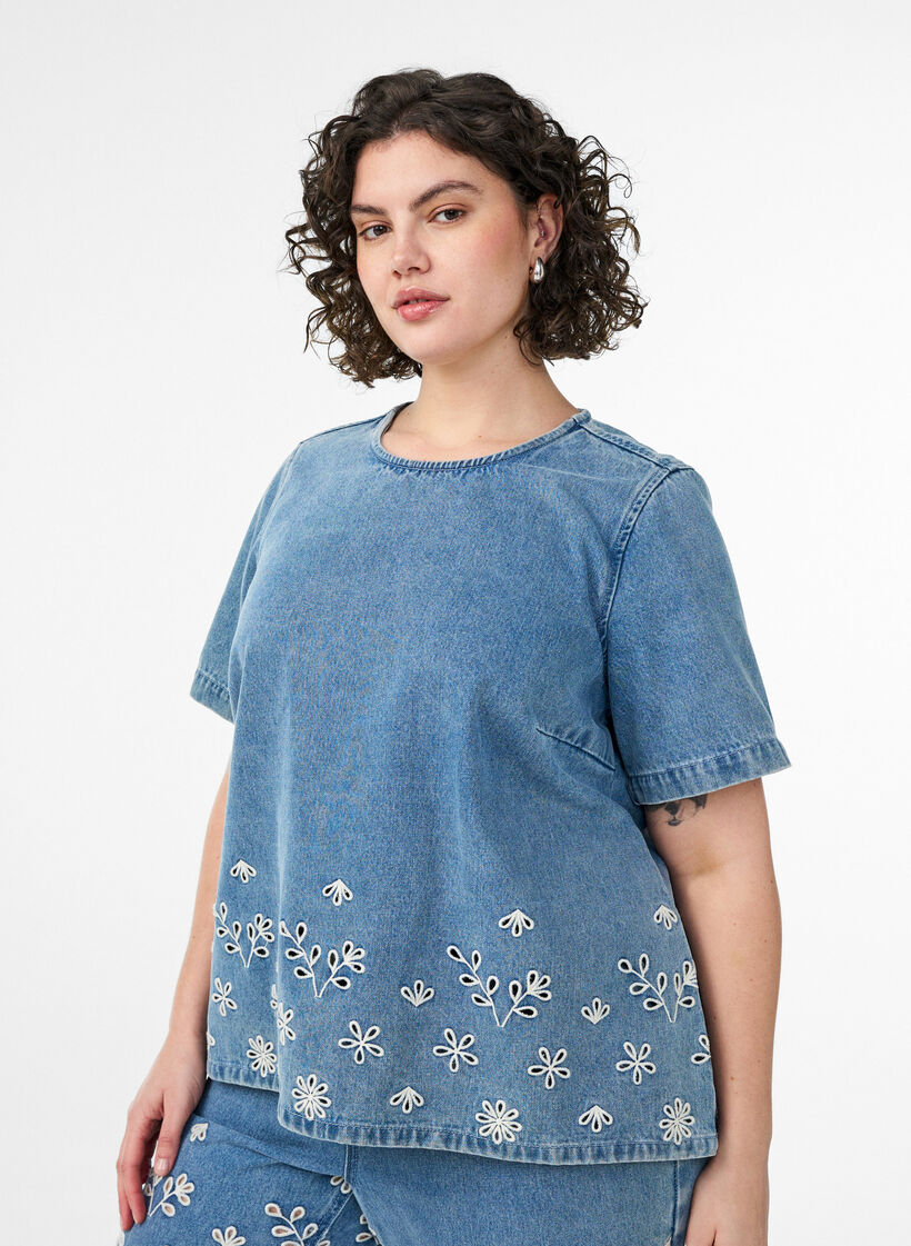 Short-sleeved denim blouse with broderie anglaise, Light Blue, Model image number 0