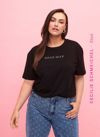 Women\'s Plus size T-shirts - Zizzifashion