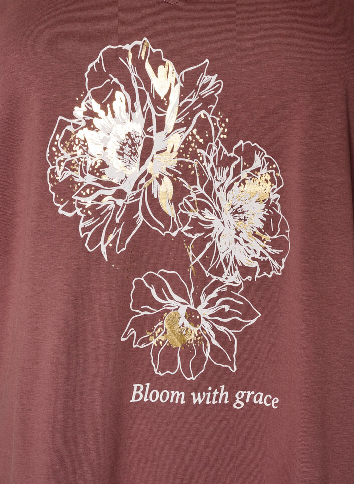 Cotton T-shirt with front print and V-neck, Red, Packshot image number 2
