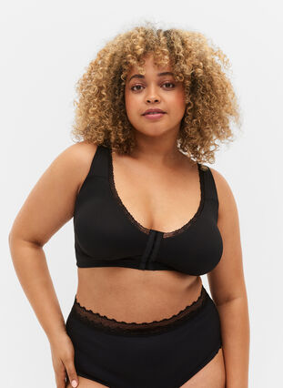 Bra with front closure