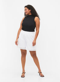 Shorts with textured fabric, Bright White, Model