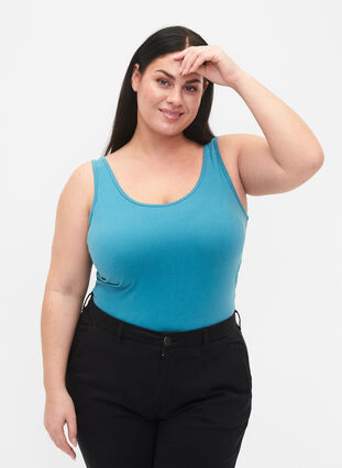 Solid color basic top in cotton, Brittany Blue, Model image number 0