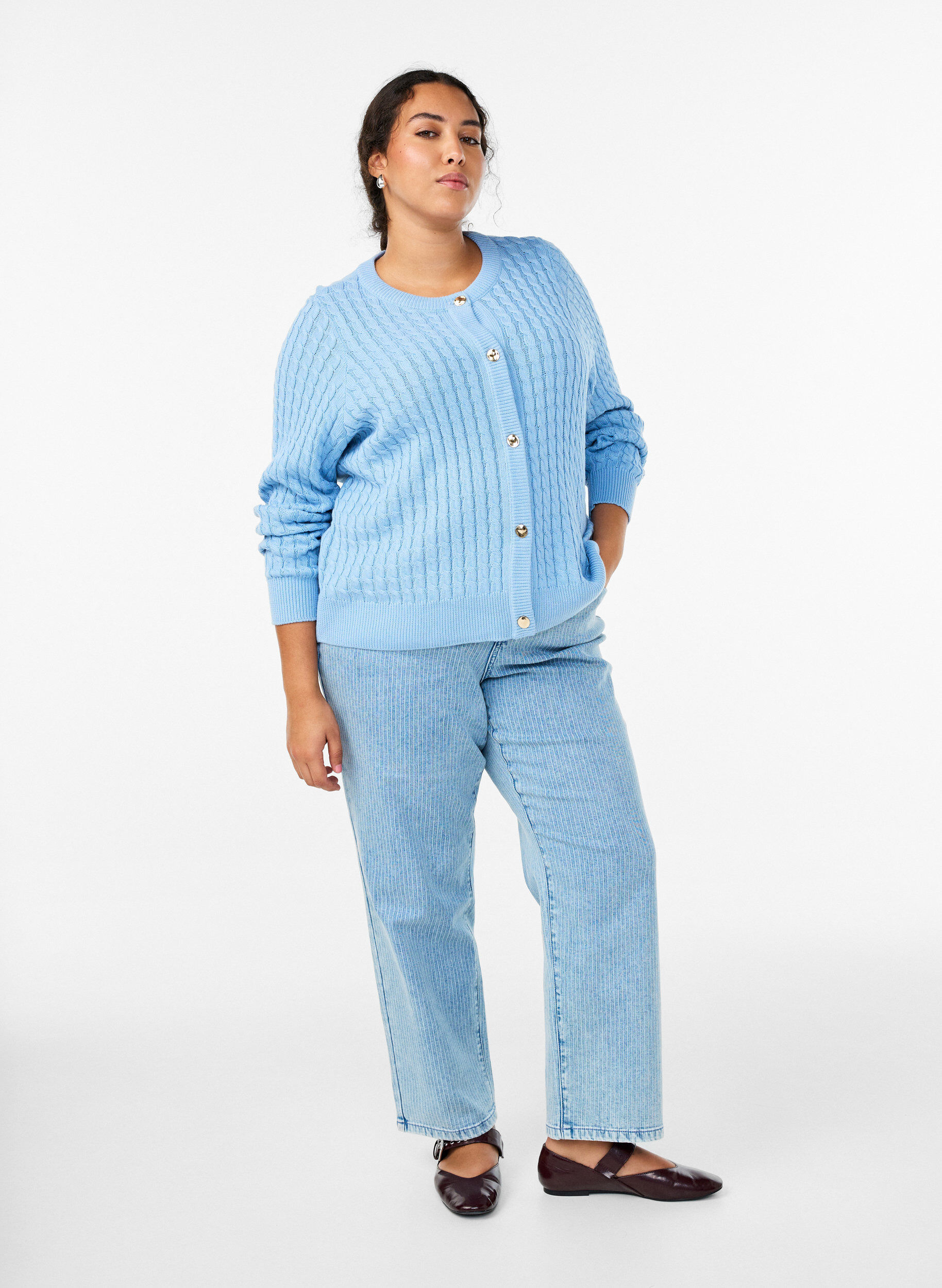 Zizzifashion Cable knit cardigan with golden buttons, Blue, Model image number 1