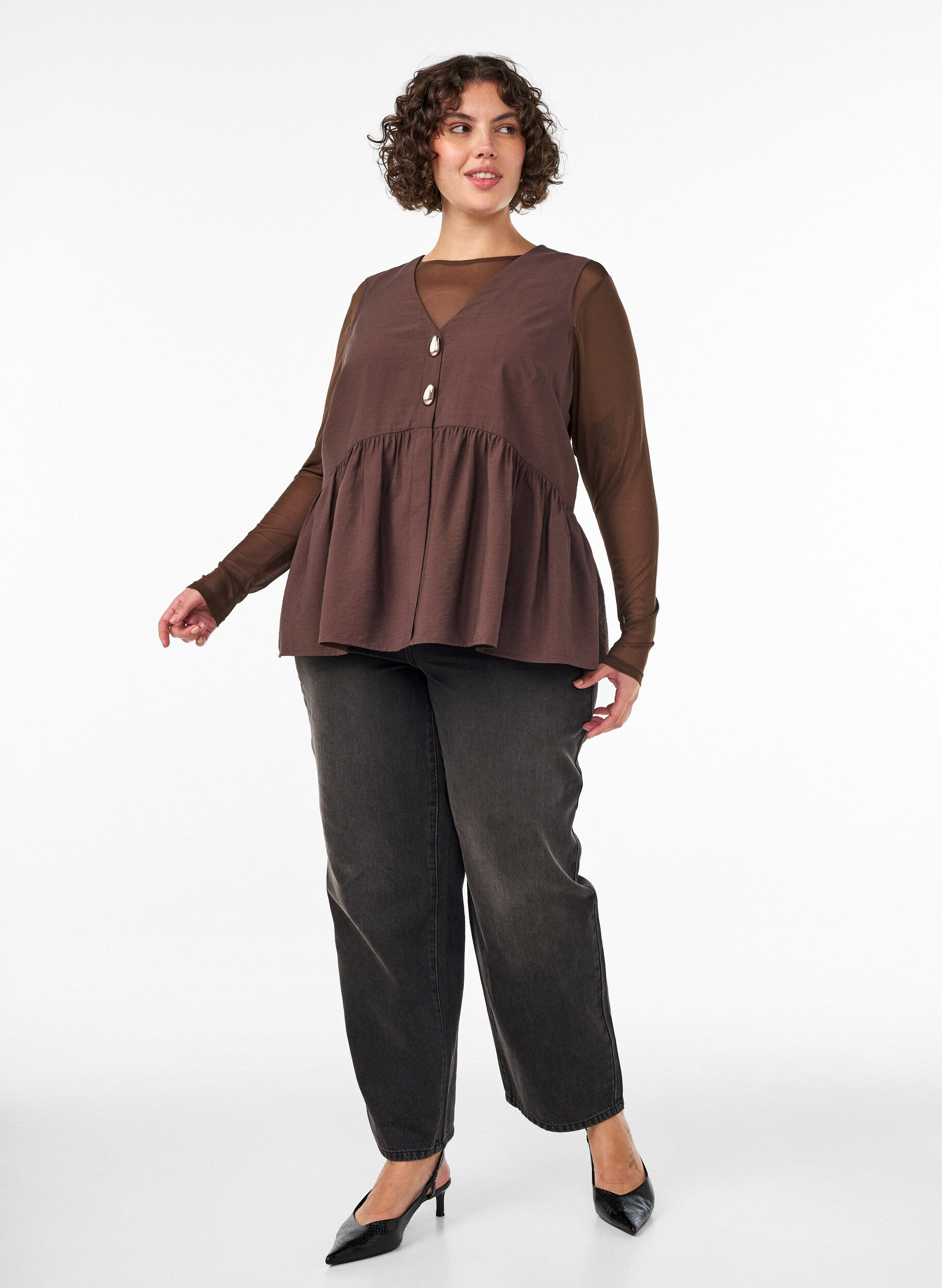 ZizzifashionSleeveless peplum blouse with decorative buttons, Brown, Model image number 1