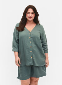 Viscose blouse with buttons and v-neck, Balsam Green, Model