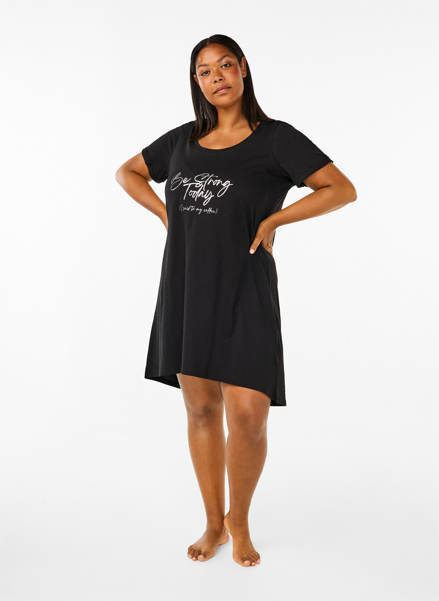 Zizzifashion Short-sleeved nightgown in organic cotton, Black, Model image number 1