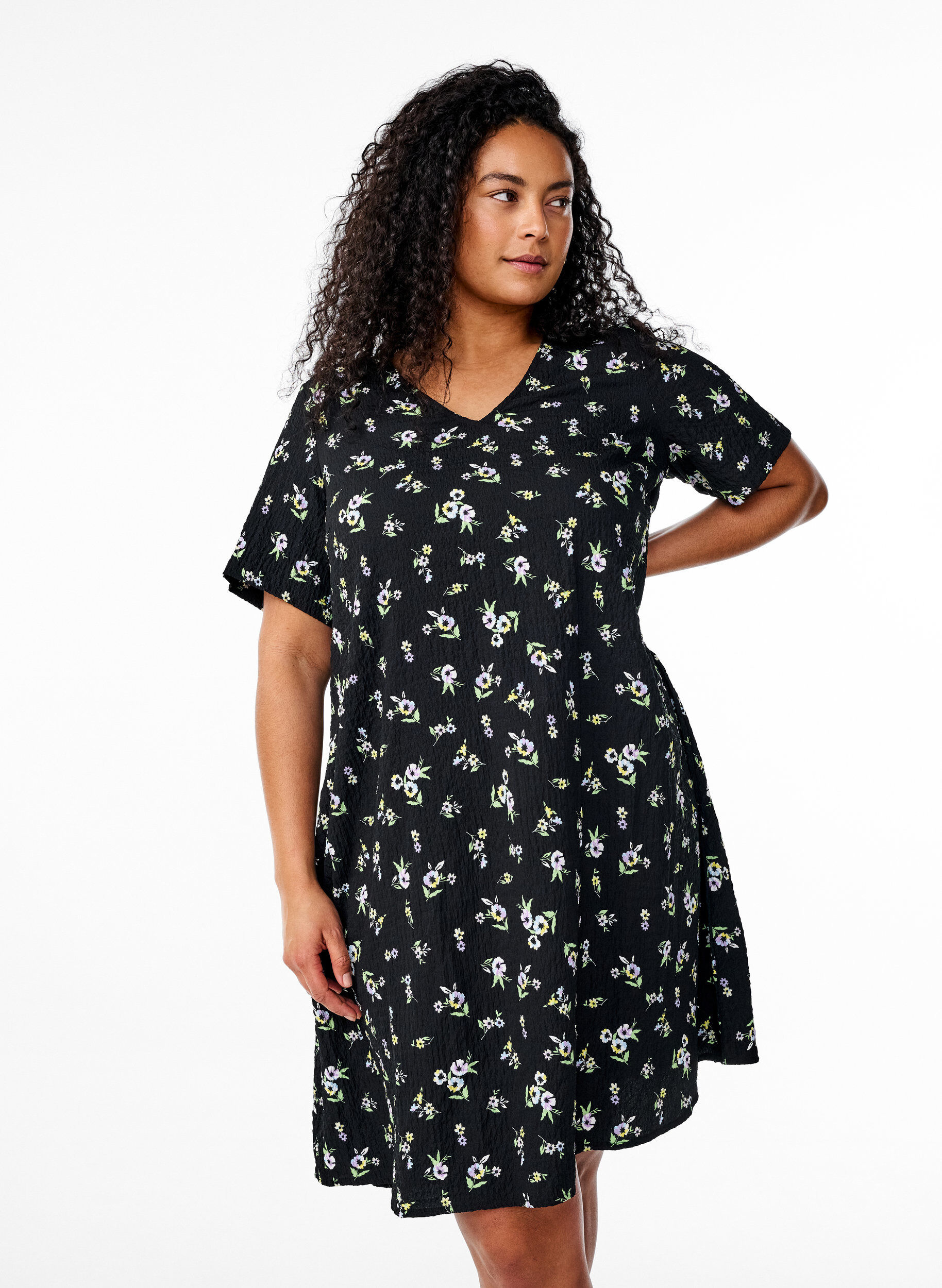 ZizzifashionShort-sleeved dress with a V-neck, Black, Model image number 0