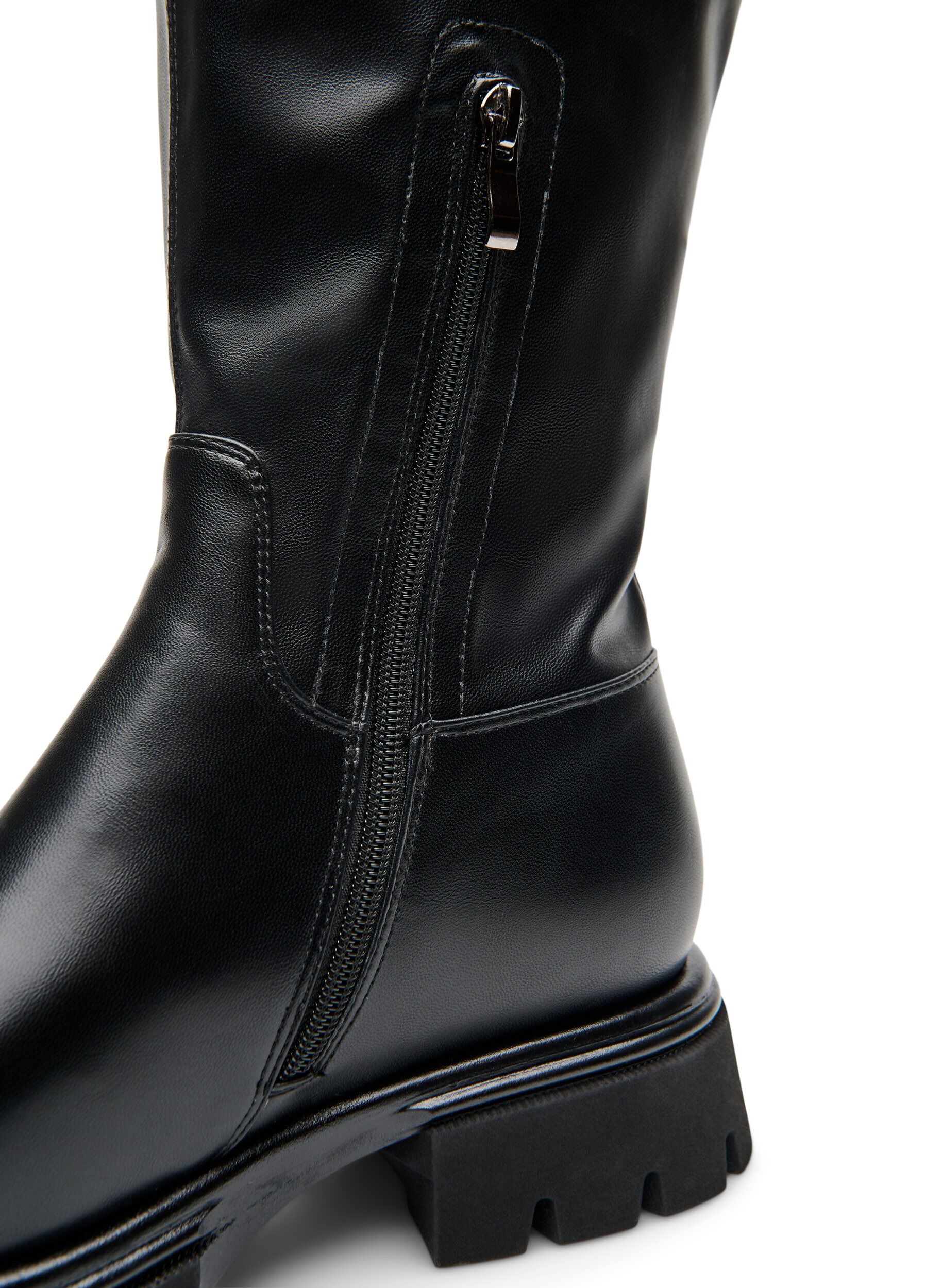 ZizzifashionLong faux leather boot with a chunky sole, Black, Packshot image number 3